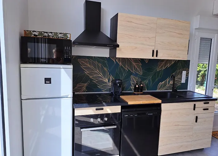 A La Source * Saint-Medard-de-Guizieres